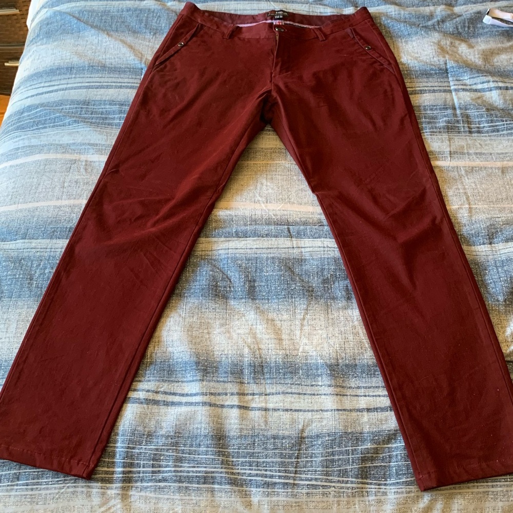 TR PREMIUM BERGUNDY PANTS SIZE 32
